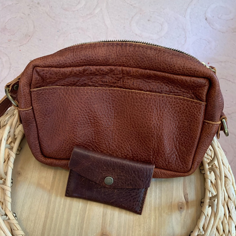 PLG toaster and wallet